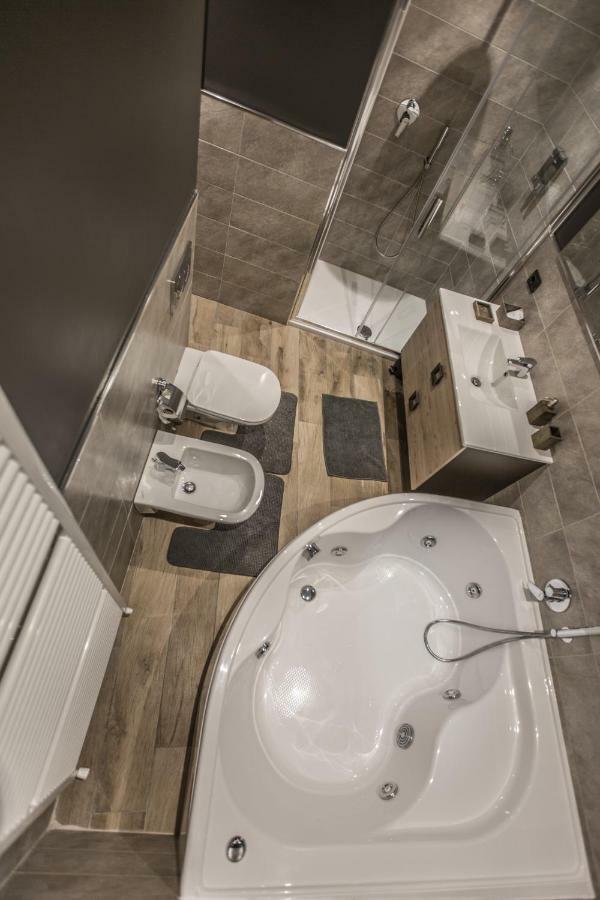 Suite 11 Near Duomo Милан Экстерьер фото